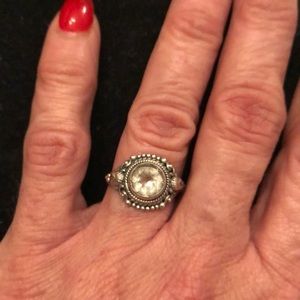 Stunning Sterling Silver w Zircon Stone 7 1/2